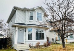 78 Country Hills Heights NW Calgary, AB T3K 4Y6