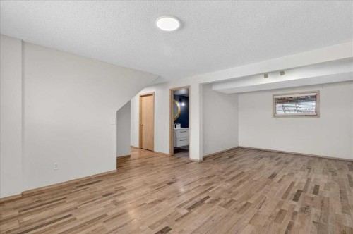 314 Nelson Road, Carseland, AB - Indoor Photo Showing Other Room