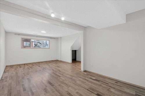 314 Nelson Road, Carseland, AB - Indoor Photo Showing Other Room