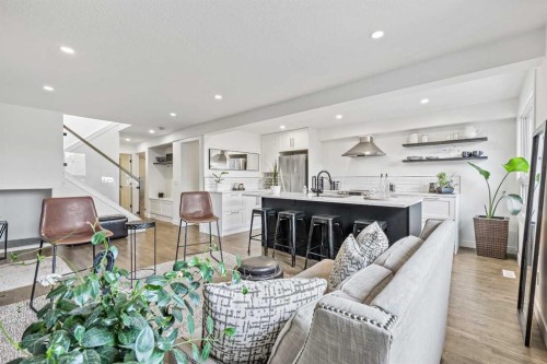 2126 18A Street Sw, Calgary, AB - Indoor