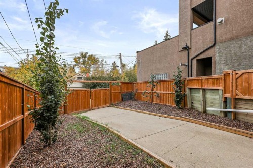 2126 18A Street Sw, Calgary, AB - Outdoor