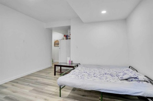 318 Redstone Crescent Ne, Calgary, AB - Indoor Photo Showing Bedroom