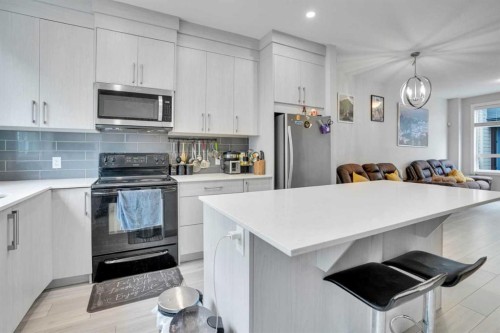 318 Redstone Crescent Ne, Calgary, AB - Indoor Photo Showing Kitchen
