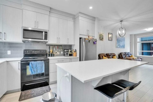 318 Redstone Crescent Ne, Calgary, AB - Indoor Photo Showing Kitchen