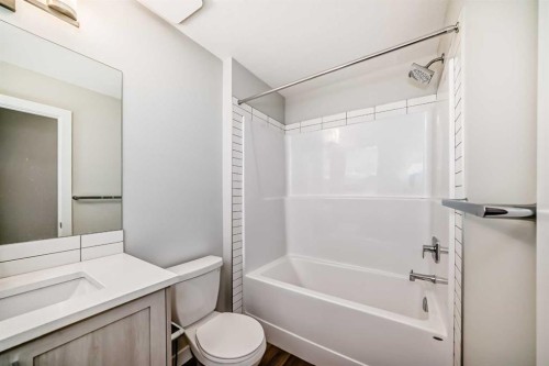 710 Sage Hill Grove Nw, Calgary, AB - Indoor Photo Showing Bathroom