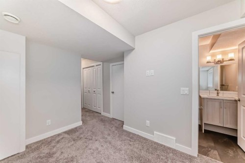 710 Sage Hill Grove Nw, Calgary, AB - Indoor