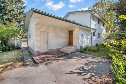 11027 Bradbury Drive Sw, Calgary, AB - Outdoor