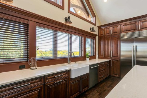 1661 St Andrews Place Nw, Calgary, AB - Indoor