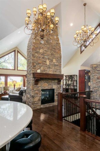 1661 St Andrews Place Nw, Calgary, AB - Indoor With Fireplace