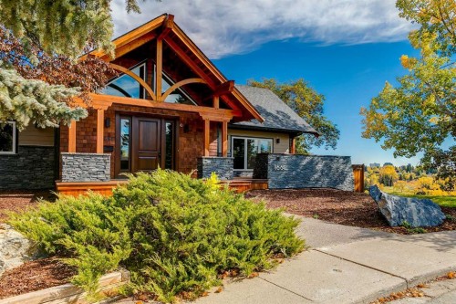1661 St Andrews Place Nw, Calgary, AB - Outdoor With Facade