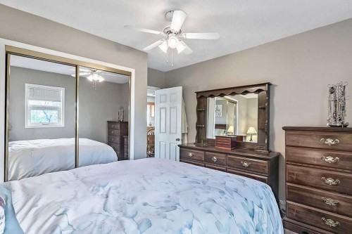 251045 Hwy 534, Rural Vulcan County, AB - Indoor Photo Showing Bedroom