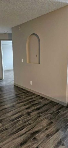 311-1000 Citadel Meadow Point Nw, Calgary, AB - Indoor Photo Showing Other Room