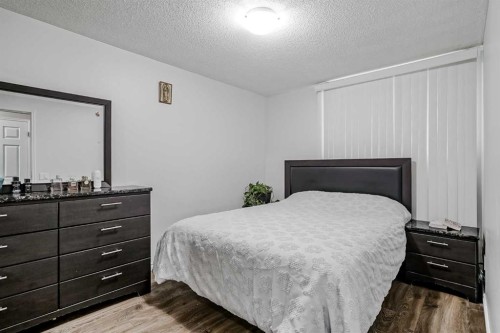 4108 Marlborough Drive Ne, Calgary, AB - Indoor Photo Showing Bedroom