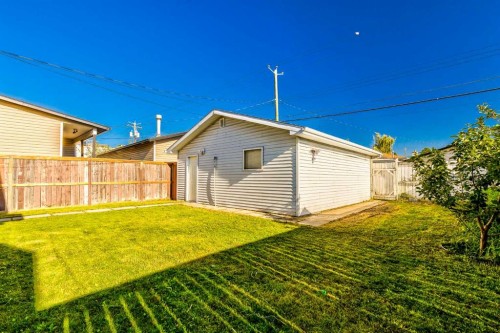 4108 Marlborough Drive Ne, Calgary, AB - Outdoor