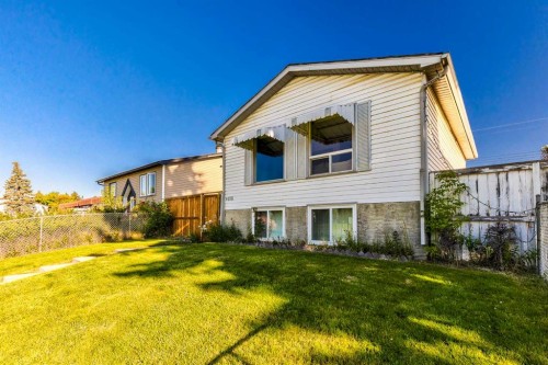 4108 Marlborough Drive Ne, Calgary, AB - Outdoor