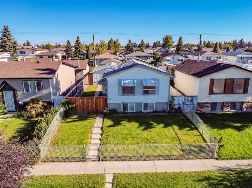 4108 Marlborough Drive Ne, Calgary, AB - Outdoor