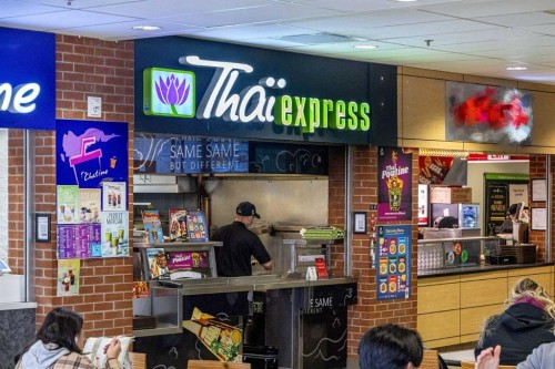 #Z-118-4825 Mount Royal Gate Sw, Calgary, AB 