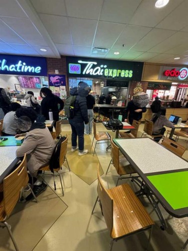 #Z-118-4825 Mount Royal Gate Sw, Calgary, AB 