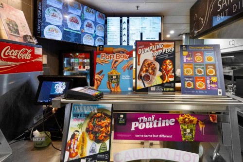 #Z-118-4825 Mount Royal Gate Sw, Calgary, AB 