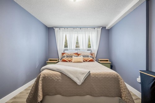 7-821 3 Avenue Sw, Calgary, AB - Indoor Photo Showing Bedroom