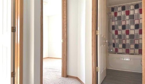 244 Los Alamos Place Ne, Calgary, AB - Indoor Photo Showing Other Room