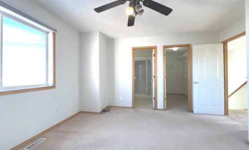 244 Los Alamos Place Ne, Calgary, AB - Indoor Photo Showing Other Room