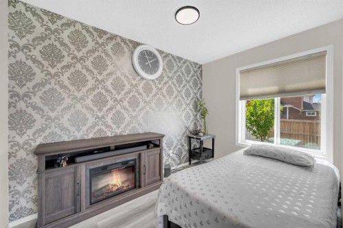 4 Saddlecreek Terrace Ne, Calgary, AB - Indoor Photo Showing Bedroom