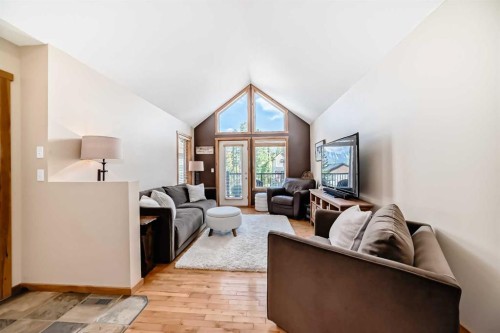 12-903 Wilson Way, Canmore, AB - Indoor Photo Showing Living Room