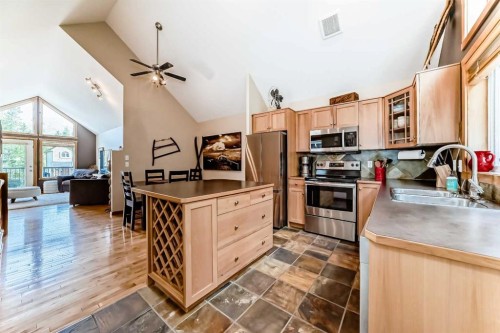 12-903 Wilson Way, Canmore, AB - Indoor Photo Showing Kitchen With Double Sink