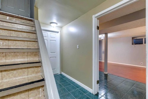 100 Allandale Close Se, Calgary, AB - Indoor Photo Showing Other Room