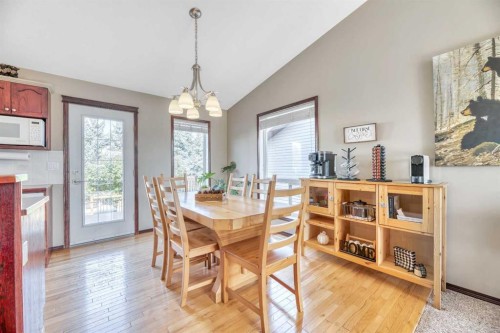 102 Parklane Drive, Strathmore, AB - Indoor Photo Showing Dining Room