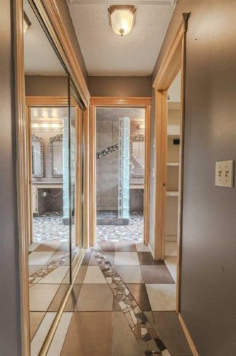 135 Canterbury Court Sw, Calgary, AB - Indoor Photo Showing Other Room