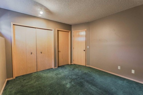 135 Canterbury Court Sw, Calgary, AB - Indoor Photo Showing Other Room