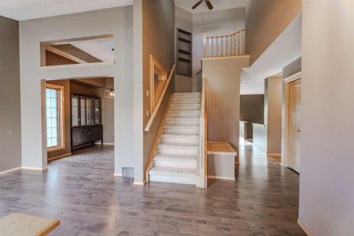 135 Canterbury Court Sw, Calgary, AB - Indoor Photo Showing Other Room