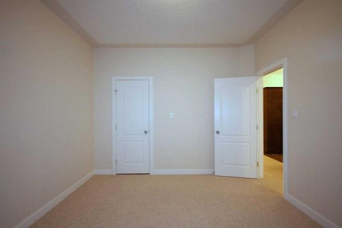 518-30 Discovery Ridge Close Sw, Calgary, AB - Indoor Photo Showing Other Room