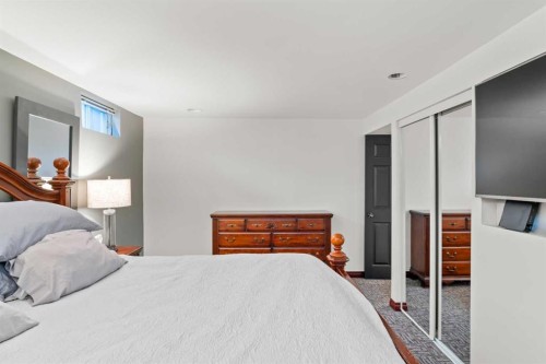 436 Attica Drive Se, Calgary, AB - Indoor Photo Showing Bedroom