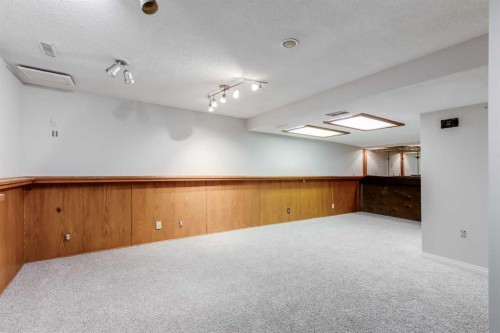 292 Falton Drive Ne, Calgary, AB - Indoor