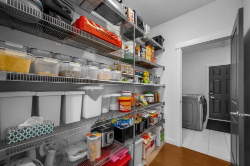 233 Cranarch Common Se, Calgary, AB - Indoor Photo Showing Laundry Room