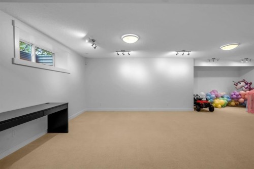 233 Cranarch Common Se, Calgary, AB - Indoor Photo Showing Office