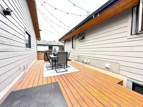 139 Wildwood Drive Sw, Calgary, AB - Outdoor With Deck Patio Veranda With Exterior