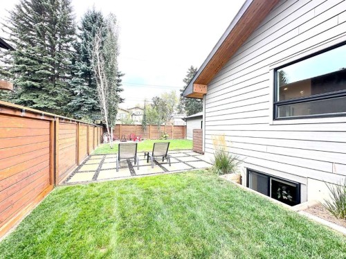 139 Wildwood Drive Sw, Calgary, AB - Outdoor With Exterior