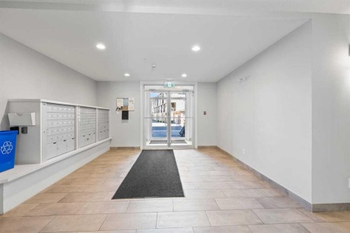 112-40 Walgrove Walk Se, Calgary, AB - Indoor Photo Showing Other Room