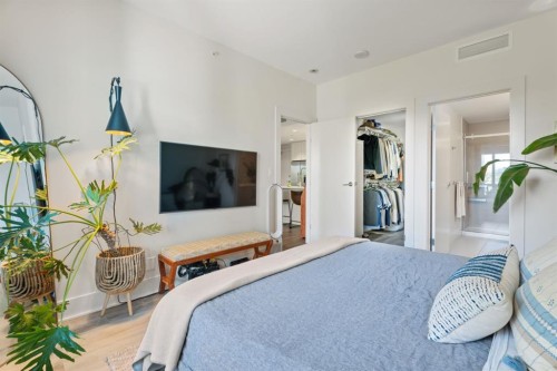 315-46 9 Street Ne, Calgary, AB - Indoor Photo Showing Bedroom