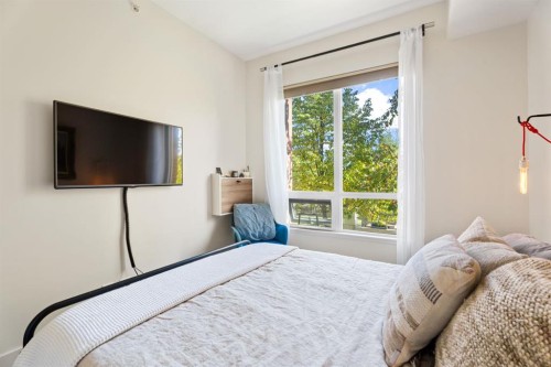 315-46 9 Street Ne, Calgary, AB - Indoor Photo Showing Bedroom