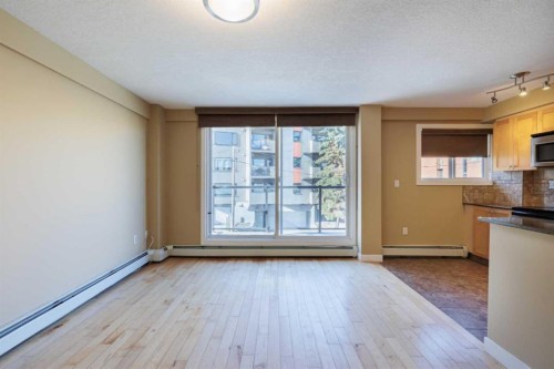 10-1715 13 Street Sw, Calgary, AB - Indoor Photo Showing Kitchen