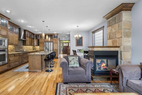 120 7 Avenue Ne, Calgary, AB - Indoor With Fireplace