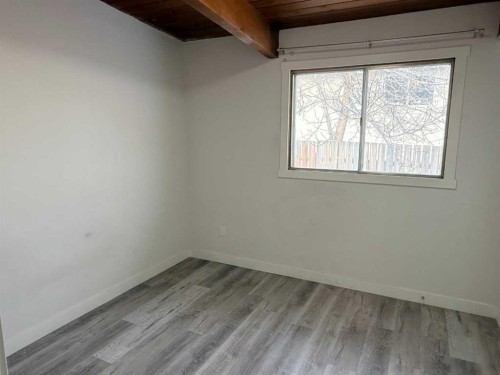 4704 14 Street Nw, Calgary, AB - Indoor Photo Showing Other Room