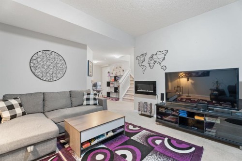 178 Buckskin Way, Cochrane, AB - Indoor Photo Showing Living Room