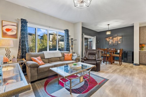 178 Buckskin Way, Cochrane, AB - Indoor Photo Showing Living Room
