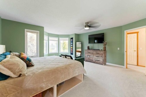 10 Grande Point Estates, Strathmore, AB - Indoor Photo Showing Bedroom